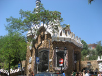 guell parc, guell park, gaudi parc, gingerbread house